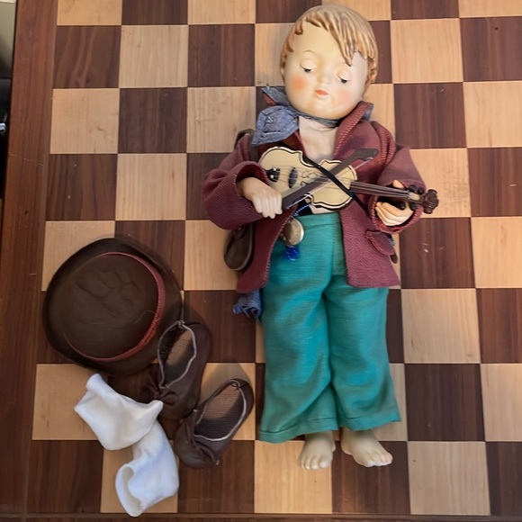 The M.I. Hummel Doll Little Fiddler. 1989 Goebel Made in W. Germany. - Picture 5 of 5